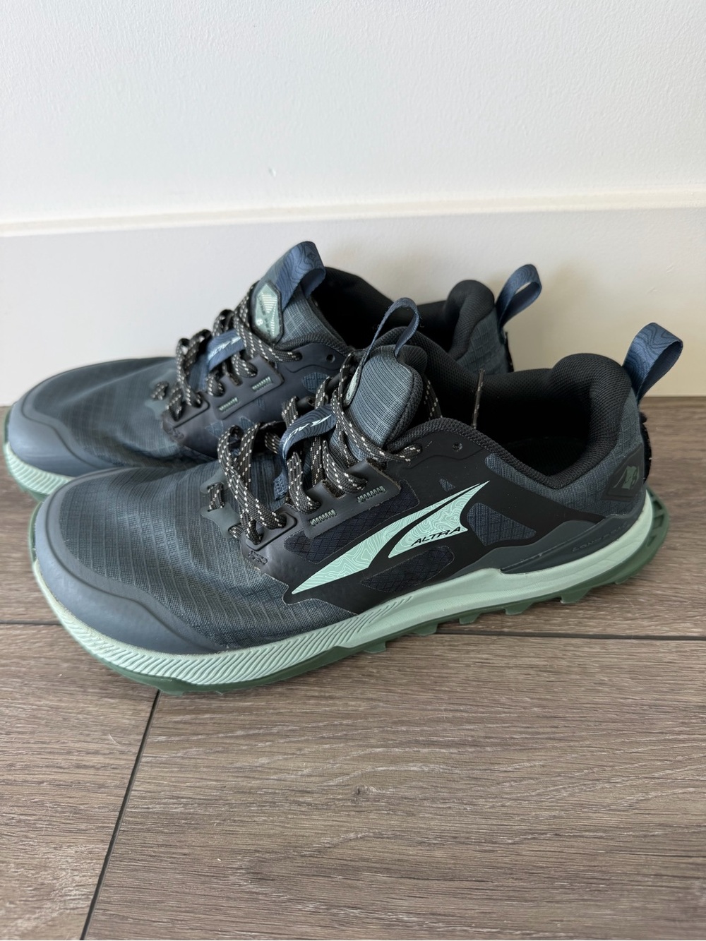 Altra Lone Peak 8 Women’s Trail Running Shoes - Picture 2 of 6